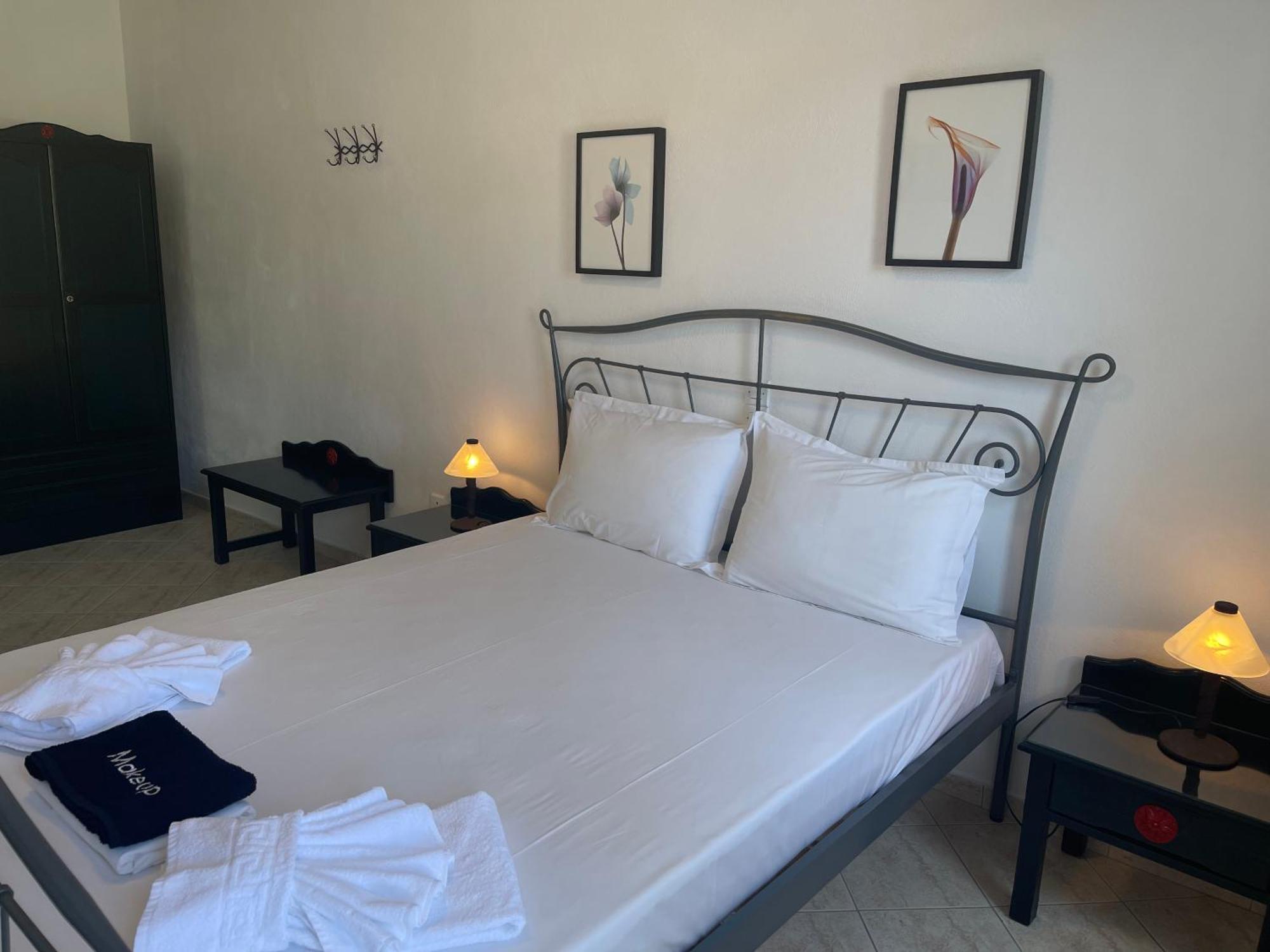 Venikouas Hotel Platis Gialos  Екстер'єр фото