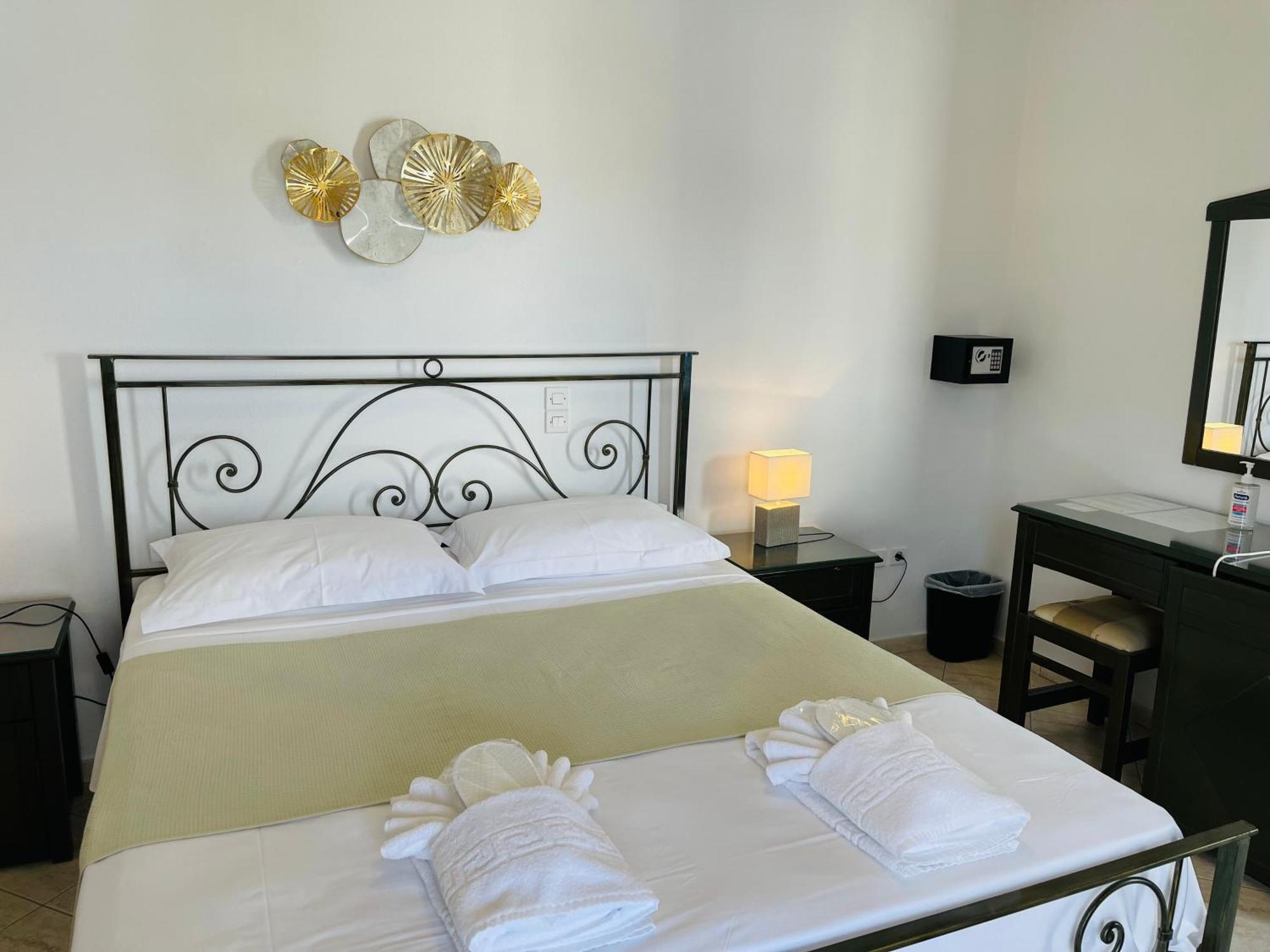 Venikouas Hotel Platis Gialos  Екстер'єр фото
